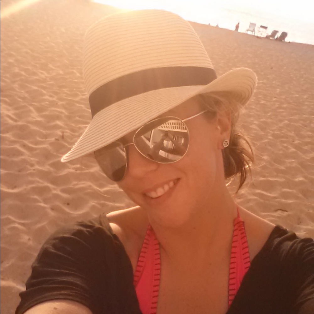 Meet your Posher, Nicole